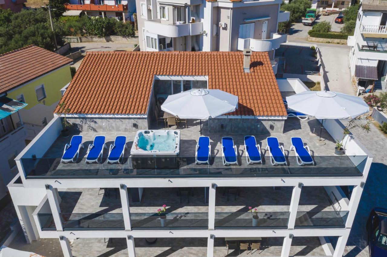 נובליה Villa Royal מראה חיצוני תמונה